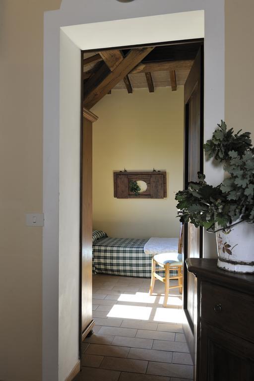 Agriturismo Il Corniolo Cenerente Zimmer foto