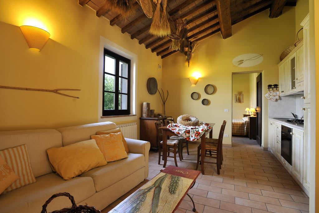 Agriturismo Il Corniolo Cenerente Zimmer foto